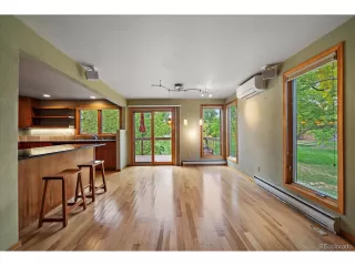 Photo #6: 3718429 Listing