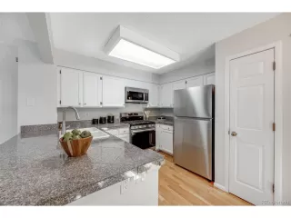 Photo #5: 3746831 Listing