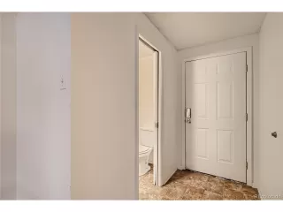 Photo #5: 3752980 Listing