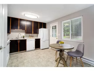 Photo #5: 3758051 Listing