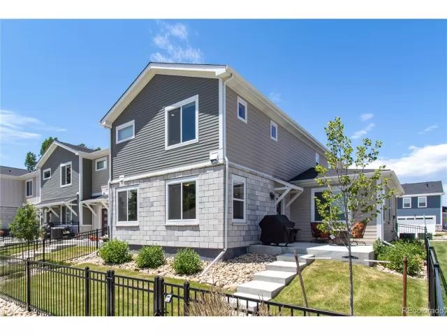 MLS: 3759492 Condo For Sale