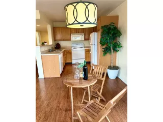 Photo #4: 3760598 Listing