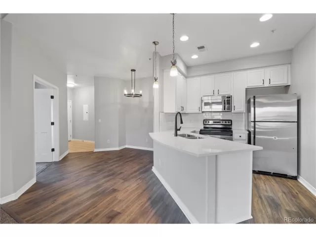 MLS: 3774004 Condo For Sale