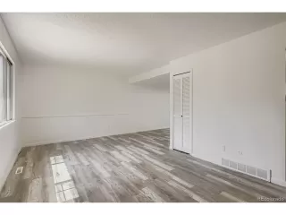 Photo #5: 3776009 Listing