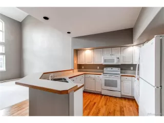 Photo #6: 3782834 Listing