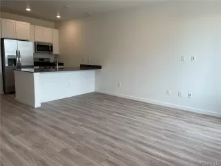 Photo #4: 3791854 Listing