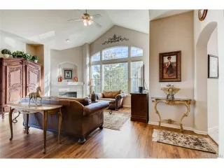 Photo #5: 3796534 Listing