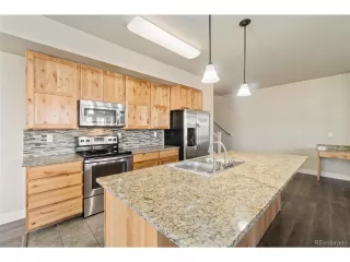 Photo #5: 3799080 Listing