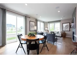 Photo #4: 3819784 Listing