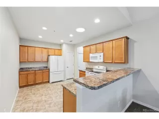 Photo #3: 3823203 Listing