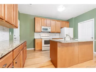 Photo #5: 3837576 Listing