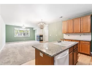 Photo #6: 3837576 Listing