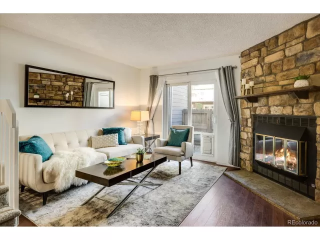 MLS: 3885041 Condo For Sale