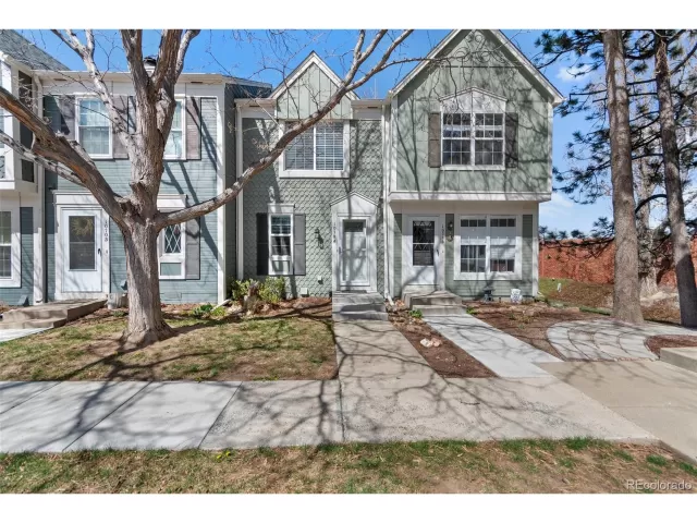 MLS: 3897597 Condo For Sale