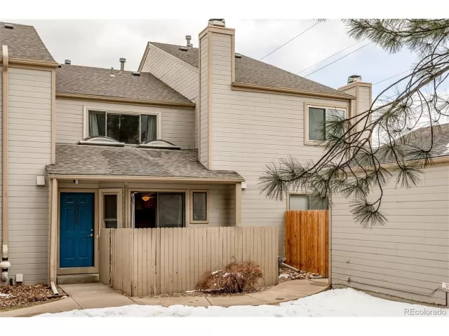 MLS: 3905948 Condo For Sale