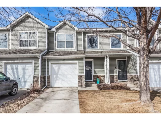 MLS: 3957173 Condo For Sale