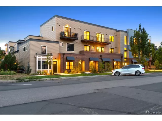 MLS: 3967968 Condo For Sale