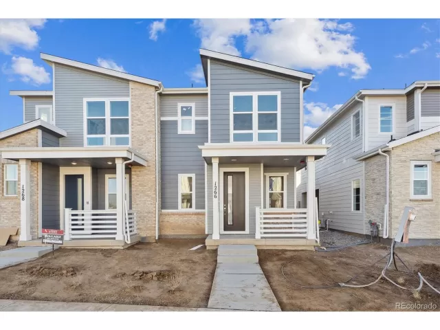 MLS: 3975810 Condo For Sale