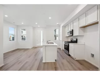 Photo #4: 3975810 Listing