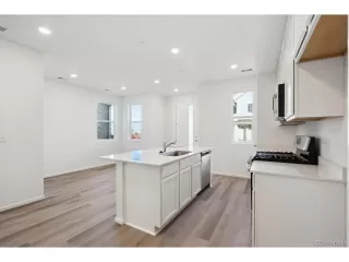 Photo #5: 3975810 Listing