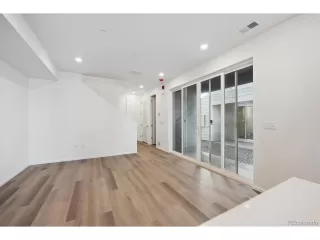 Photo #6: 3975810 Listing