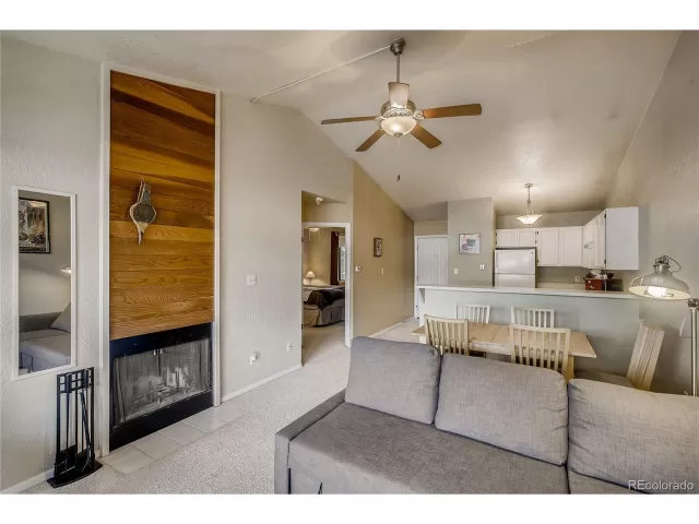 MLS: 4001166 Condo For Sale