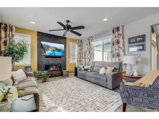 Photo #3: 4041400 Listing