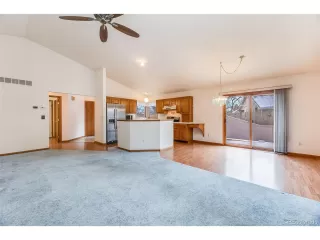 Photo #5: 4042846 Listing