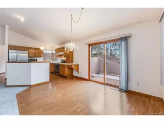 Photo #6: 4042846 Listing