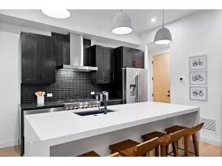 Photo #4: 4045629 Listing