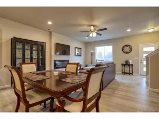 Photo #5: 4047794 Listing