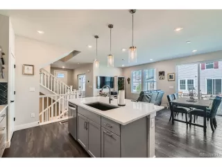 Photo #3: 4050973 Listing