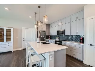 Photo #4: 4050973 Listing