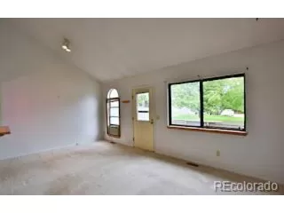 Photo #6: 4052377 Listing 