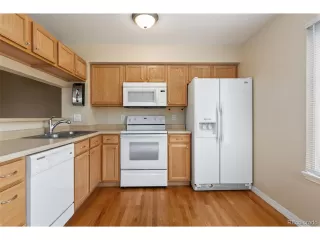 Photo #6: 4066048 Listing