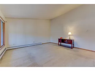 Photo #6: 4075860 Listing 