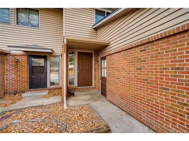 MLS: 4076375 Condo For Sale