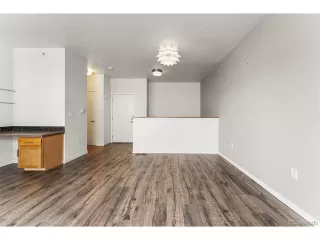 Photo #6: 4077569 Listing 