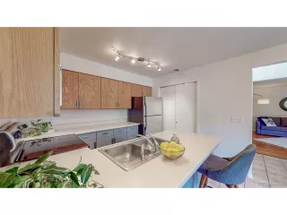 Photo #5: 4081877 Listing