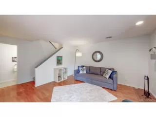 Photo #6: 4081877 Listing