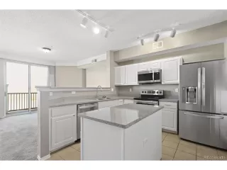 Photo #1: 4082107 Listing