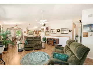 Photo #6: 4095087 Listing