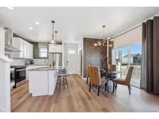 Photo #6: 4095333 Listing