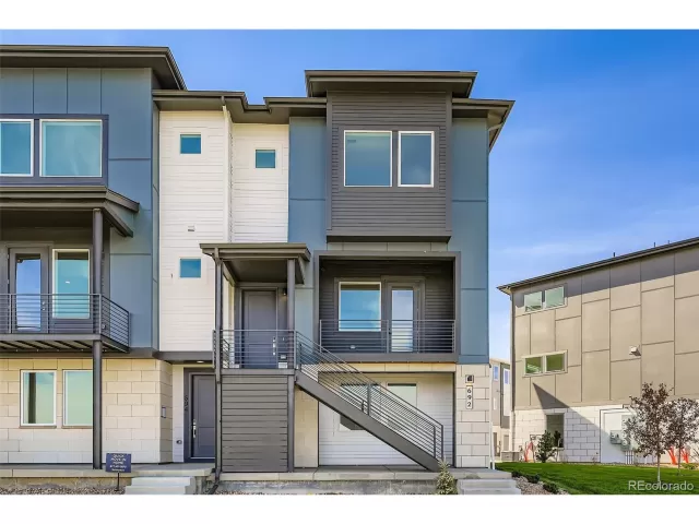 MLS: 4115549 Condo For Sale