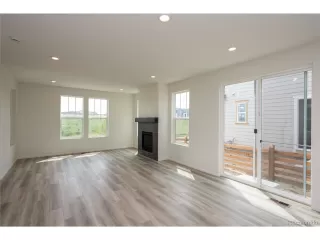 Photo #5: 4115618 Listing 