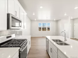 Photo #3: 4116213 Listing