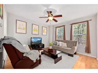 Photo #5: 4121088 Listing