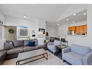Photo #5: 4134784 Listing