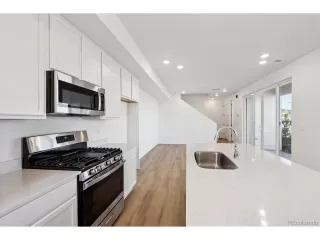 Photo #3: 4136765 Listing