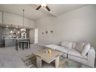 Photo #2: 4142999 Listing 